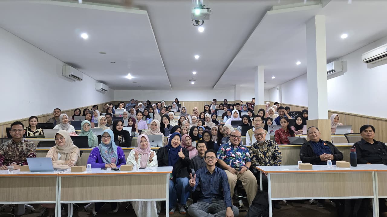 Pelatihan Penyusunan Proposal PKM/P2MW: Tingkatkan Kompetensi Mahasiswa Farmasi BKU