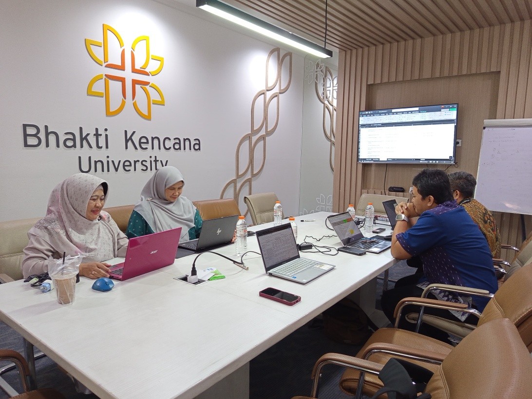 AUDIT MUTU INTERNAL (AMI) 2025 FAKULTAS FARMASI