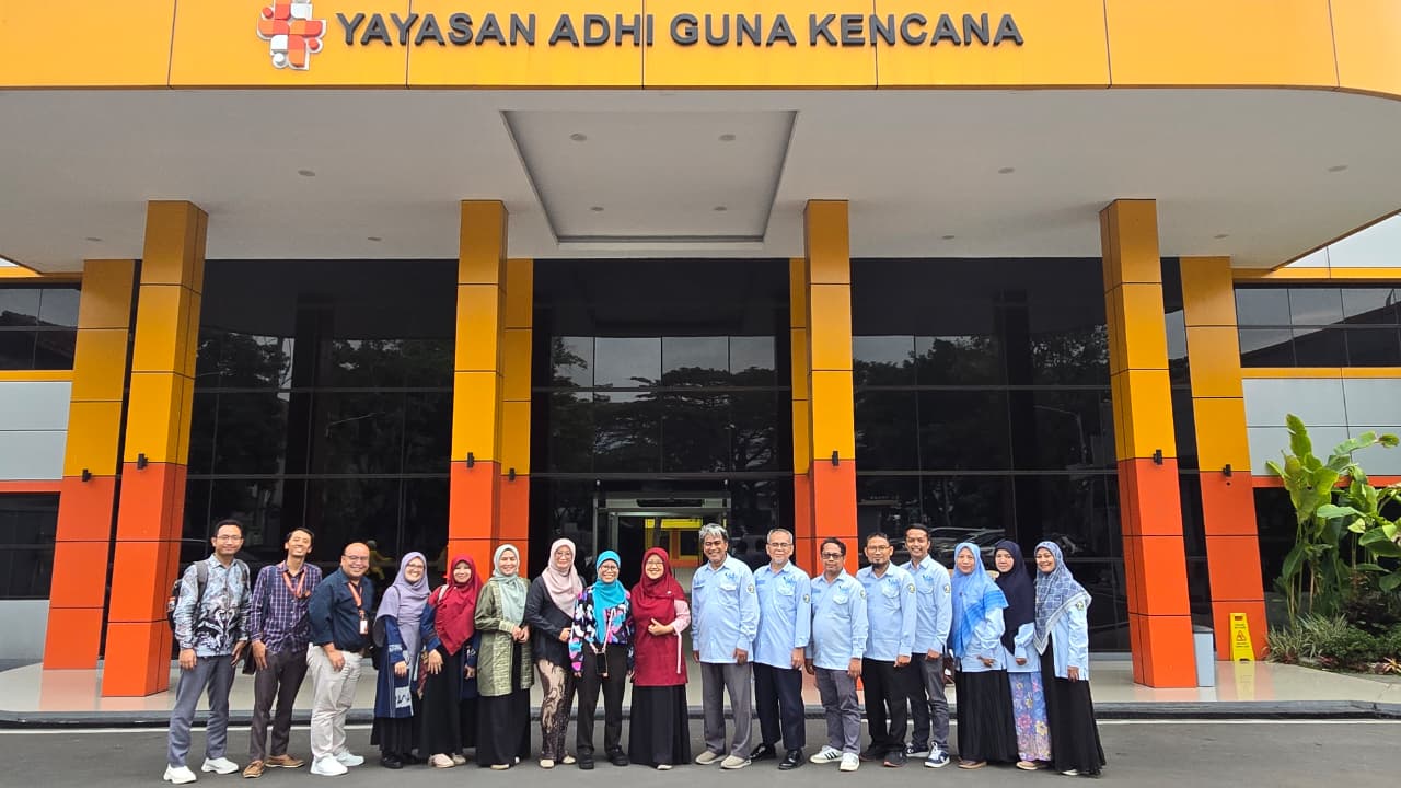 Kunjungan Studi Banding Fakultas Farmasi Universitas YPIB ke Fakultas FarmasiUniversitas Bhakti Kencana